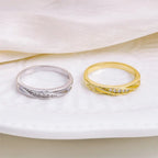 Elegant Moissanite Wave Ring