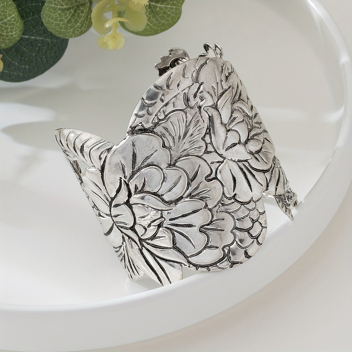 Elegant Floral Snake Cuff Bracelet