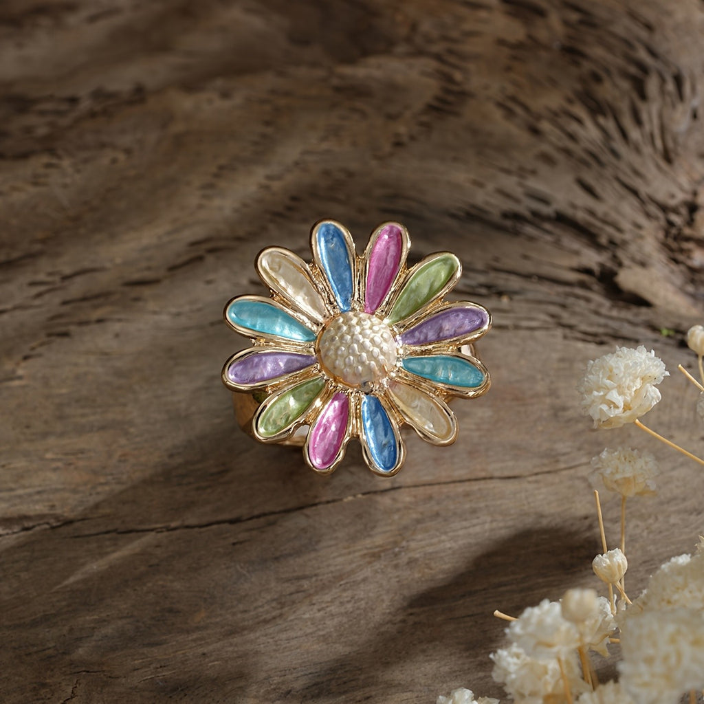 Elegant White Daisy Flower Statement Ring