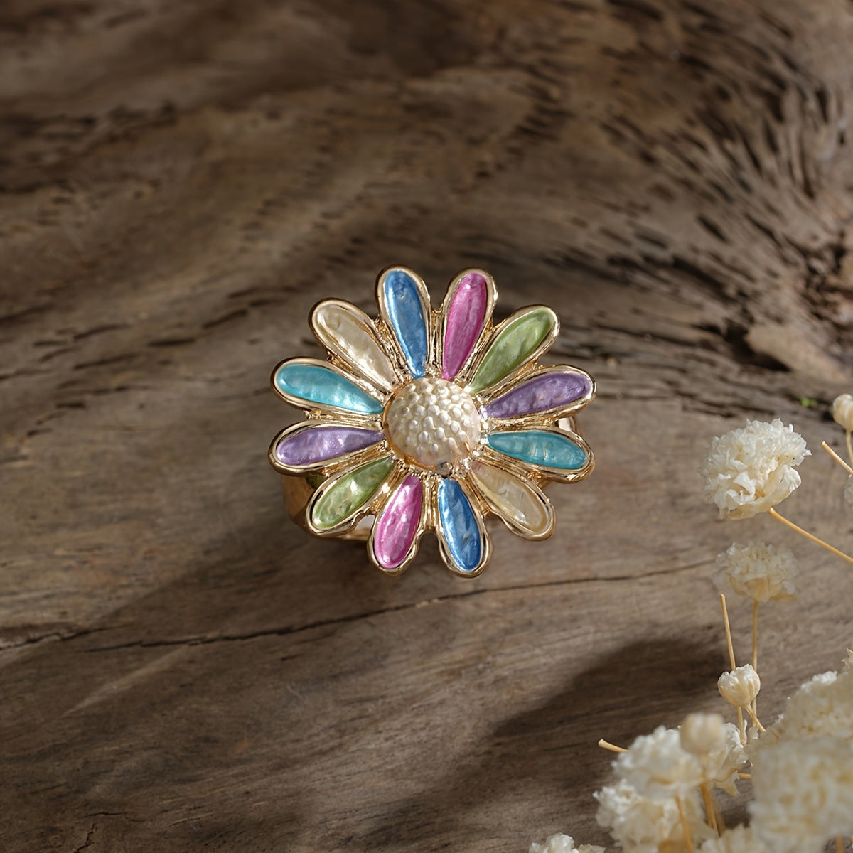 Elegant White Daisy Flower Statement Ring