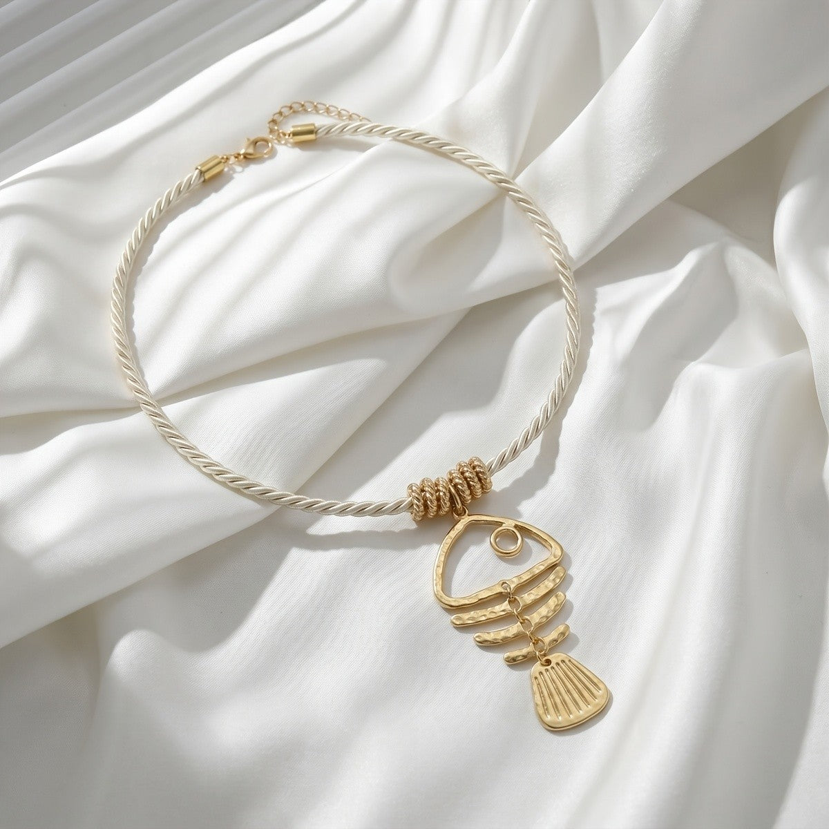Elegant Fishbone Rope Necklace