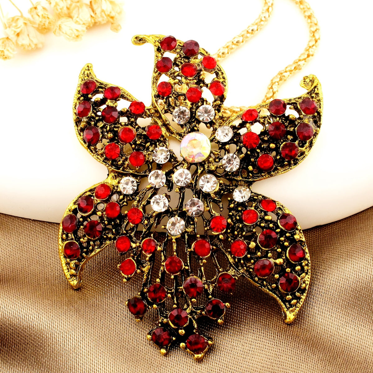 Elegant Floral Gemstone Necklace